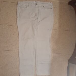 No Boundaries Women's Light Cream Straight Leg Jeans